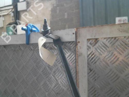 Used Front wiper motor Front wiper motor IVECO DAILY II Platform/Chassis 35-8 (14930304, 14931104, 14931111, 14931115, 14931204,... (84 hp) 22046343 22046343