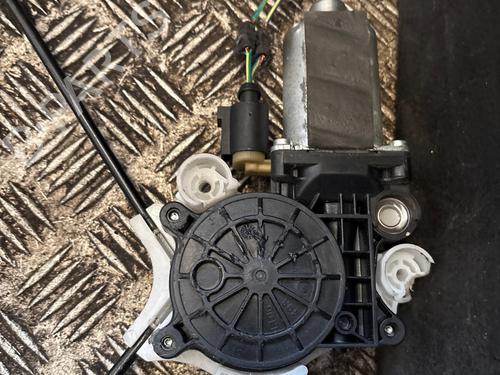 Used Front right window mechanism Front right window mechanism VW FOX Hatchback (5Z1, 5Z3, 5Z4) 1.4 TDI (70 hp) 36763636 36763636