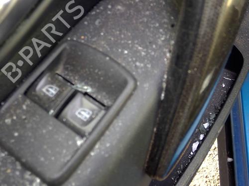 Used Left front window switch DACIA SANDERO II 1.5 Blue dCi 95 (B8JL) (95 hp) 26666852