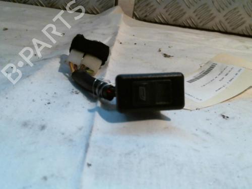 Used Right rear window switch AUDI 80 B2 Saloon (811, 813, 814, 819, 853) 1.8 (90 hp) 22039582