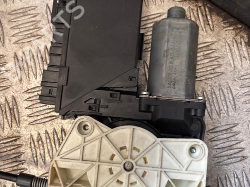 Front right window mechanism AUDI A4 B7 (8EC) 3.0 TDI quattro | BP37679252C23 - Image 2