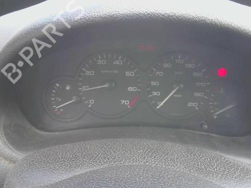 Cockpit PEUGEOT 206 Hatchback (2A/C) 1.4 i (75 hp) 28539494
