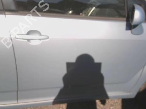 Used Right front door TOYOTA COROLLA Verso (ZER_, ZZE12_, R1_) 1.8 (ZNR11_, ZNR11R) (129 hp) 27732681