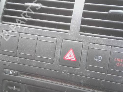 Used Warning switch VW POLO IV (9N_, 9A_) 1.4 TDI (70 hp) 30149159