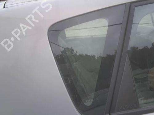 Vetro fisso posteriore destro RENAULT SCÉNIC II (JM0/1_) 1.9 dCi (JM0G, JM12, JM1G, JM2C) (120 hp) 31660918