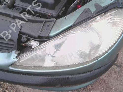 Venstre forlygte PEUGEOT 206 Hatchback (2A/C) 1.9 D (69 hp) 31610912