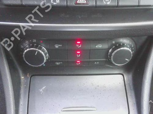 Used Climate control MERCEDES-BENZ CLA Coupe (C117) CLA 220 CDI / d (117.303) (163 hp) 32019824