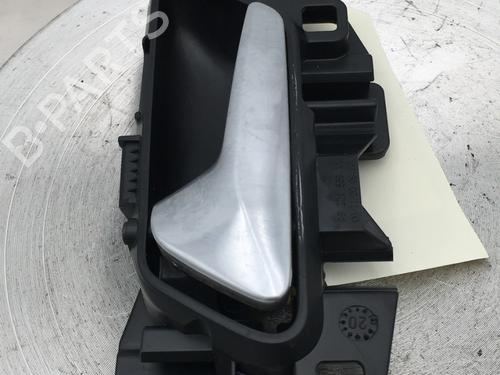 Used Front left interior door handle Front left interior door handle PEUGEOT 208 II (UB_, UP_, UW_, UJ_) 1.2 PureTech 100 (101 hp) 30941809 30941809