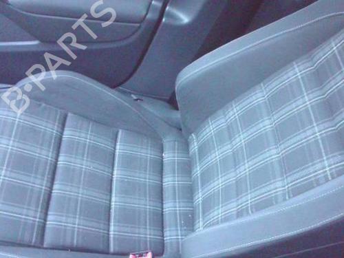 Sæde højre fortil VW GOLF VI (5K1) 2.0 TDI (110 hp) 31168464