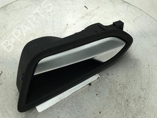 Used Rear left interior door handle RENAULT CAPTUR II (HF_) TCe 100 (HFMT) (101 hp) 30941676