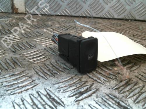 Used Left front window switch VW POLO III (6N1) 60 1.4 (60 hp) 22040598