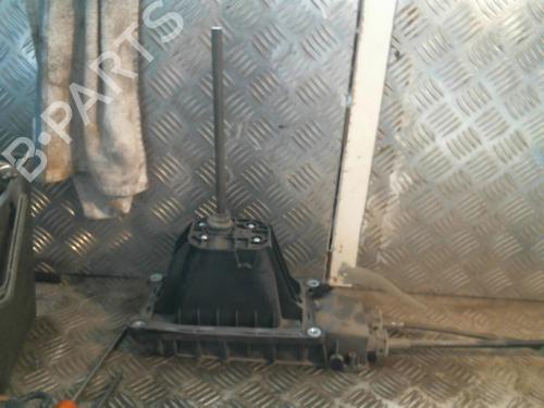 Used Gear lever RENAULT CLIO IV (BH_) 1.5 dCi 75 (75 hp) 21000163