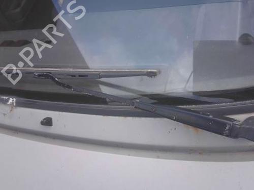Braço escova frente RENAULT RAPID Box Body/MPV (F40_, G40_) 1.4 (F40D) (79 hp) 32368340