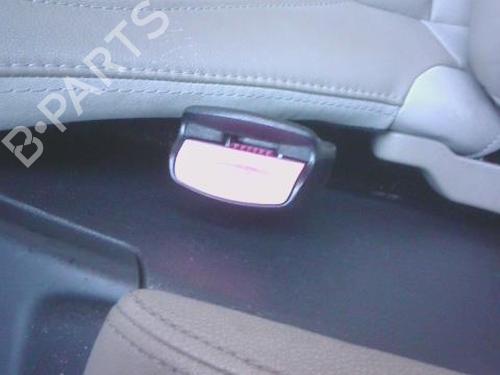 Klamra pasa bezpieczeństwa RENAULT MEGANE III Hatchback (BZ0/1_, B3_) 1.4 TCe (BZ0F, BZ1V) 878162915R