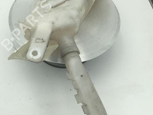 Used Windscreen washer tank RENAULT CLIO III (BR0/1, CR0/1) 1.5 dCi (BR17, CR17) (86 hp) 30600373
