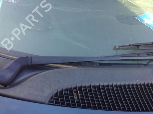 Used Front windshield wiper arm CHRYSLER VOYAGER IV (RG, RS) 2.8 CRD (150 hp) 25916368