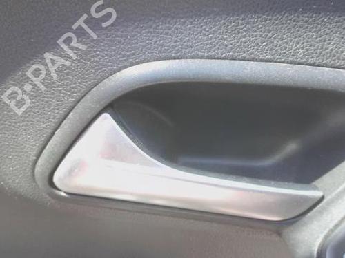 Venstre foran invendig håndtak Venstre foran invendig håndtak VW POLO V (6R1, 6C1) 1.4 TDI (75 hp) 35900449 35900449