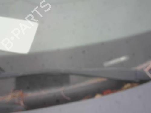 Used Front windshield wiper arm FORD FIESTA VI (CB1, CCN) 1.4 TDCi (70 hp) 28580573