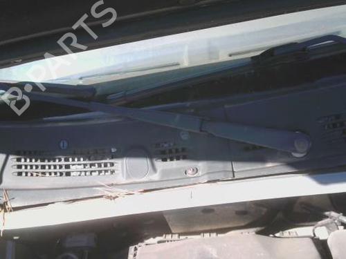 Used Front windshield wiper arm CITROËN BERLINGO / BERLINGO FIRST MPV (MF_, GJK_, GFK_) 1.6 HDI 90 (MF9HX) (90 hp) 28427232