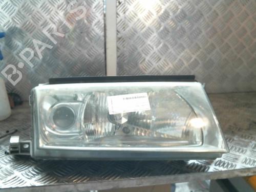Used Right headlight SKODA OCTAVIA I (1U2) 1.9 TDI (110 hp) 20989396
