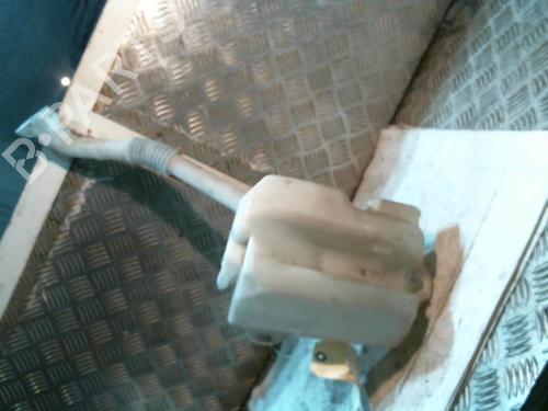 Used Windscreen washer tank RENAULT SCÉNIC II (JM0/1_) 1.5 dCi (JM0F) (82 hp) 20986821
