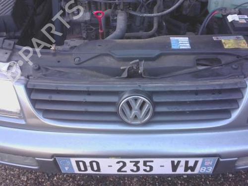 Used Grille VW PASSAT B3/B4 Variant (3A5, 35I) 2.0 16V (136 hp) 31018434