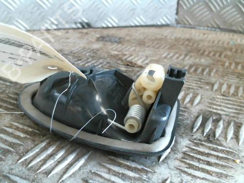 Used Front right interior door handle Front right interior door handle RENAULT CLIO II (BB_, CB_) 1.6 (B/CB0D, BB00) (90 hp) 33539604 33539604