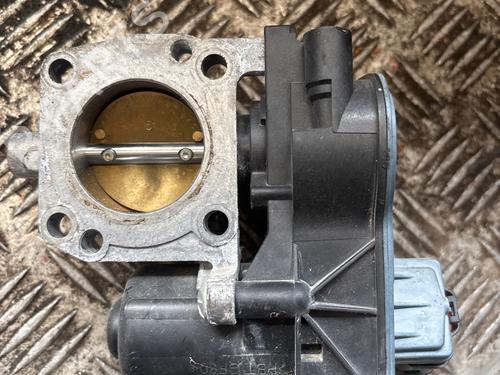Used Throttle body Throttle body 23801548 23801548