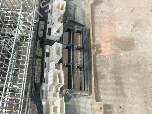Used Front bumper Front bumper 31835219 31835219