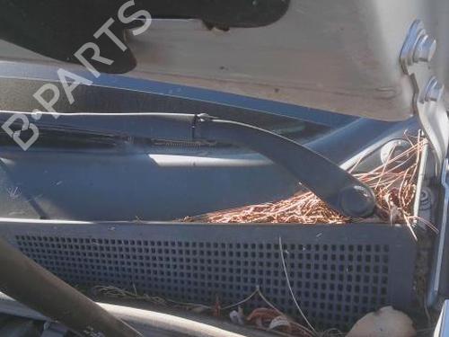 Used Front windshield wiper arm DACIA SANDERO II TCe 90 (B8M1, B8MA, B8AC) (90 hp) 28622354