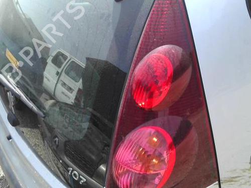 Used Right taillight PEUGEOT 107 (PM_, PN_) 1.0 (68 hp) 26615239