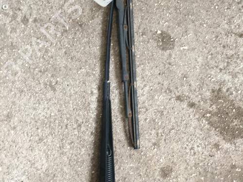 Used Front windshield wiper arm Front windshield wiper arm 33298564 33298564