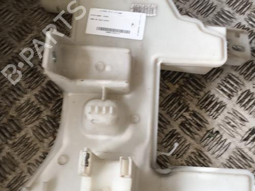 windscreen-washer-tank-citroen-c5-iii-rd_-2008-2009-2010-2011-2012-2013-2014-2015-2016-2017-33805572 main image