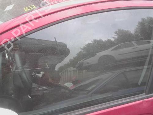 front-left-door-window-toyota-yaris-_p9_-2005-2006-2007-2008-2009-2010-2011-2012-2013-2014-37452795 main image