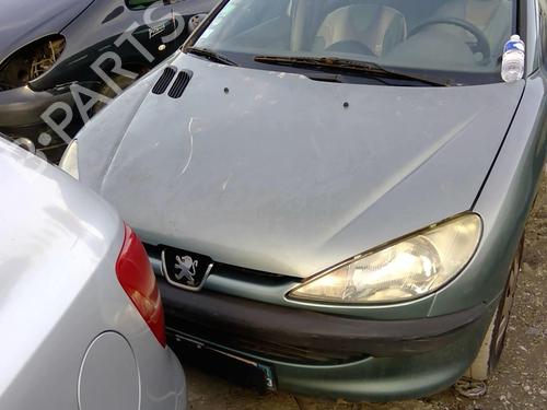 Windscreen washer tank PEUGEOT 206 Hatchback (2A/C) 1.1 i | BP20992565C113 