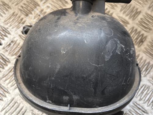 expansion-tank-toyota-corolla-_e12_-2001-2002-2003-2004-2005-2006-2007-2008-35939085 main image
