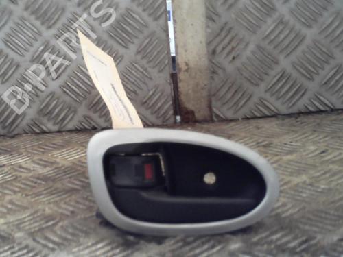 Used Front left interior door handle TOYOTA YARIS (_P9_) 1.0 VVT-i (KSP90_, KSP90R) (69 hp) 20997472