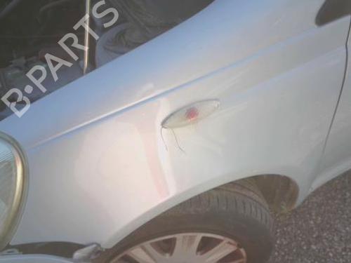 Used Left front fenders TOYOTA YARIS (_P1_) 1.0 (SCP10_, SCP10R) (65 hp) 30060767