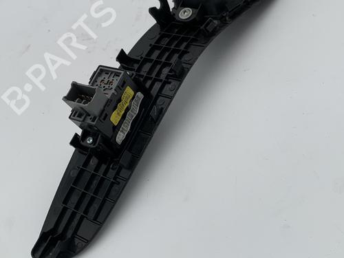 Used Right front window switch Right front window switch HYUNDAI i20 II (GB, IB) 1.0 T-GDI (101 hp) 30149403 30149403