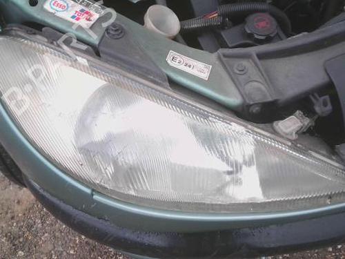 Used Right headlight PEUGEOT 206 Hatchback (2A/C) 1.9 D (69 hp) 31610913