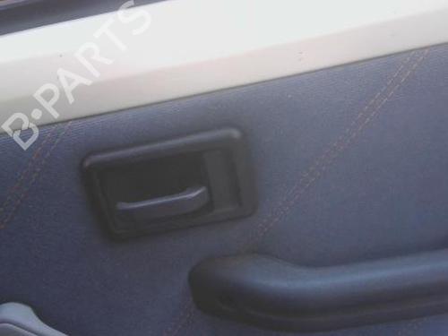 Maneta interior trasera derecha Maneta interior trasera derecha PEUGEOT 106 I (1A, 1C) 1.0 (50 hp) 33650717 33650717