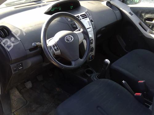 Venstre foran utvendig håndtak TOYOTA YARIS (_P9_) 1.4 D-4D (NLP90_, NLP90R) | BP20992538C128 