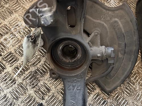 Used Right front steering knuckle Right front steering knuckle 36475139 36475139