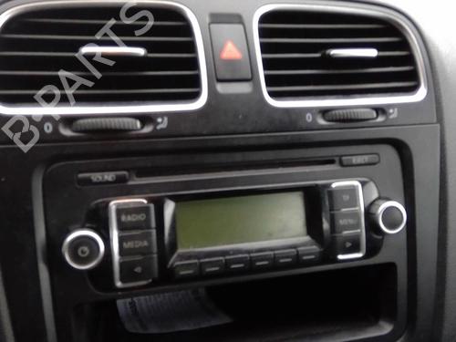 Used Radio VW GOLF VI (5K1) 1.6 TDI (105 hp) 23798728