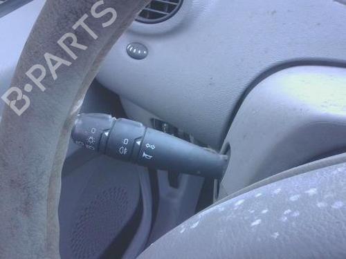 Used Switch RENAULT TWINGO II (CN0_) 1.5 dCi (CN0E) (64 hp) 30572394