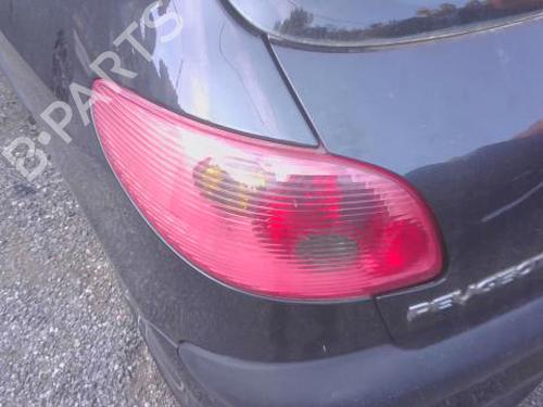 Venstre baglygte PEUGEOT 206 Hatchback (2A/C) 1.4 i (75 hp) 29009311