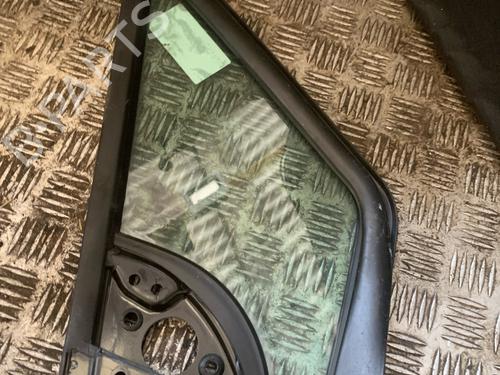 front-left-quarter-glass-peugeot-partner-tepee-2008-34141417 main image