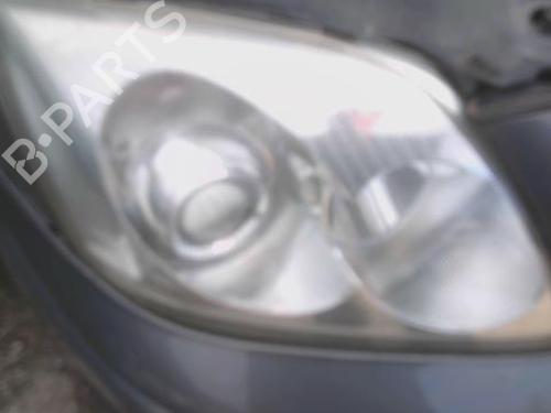 Used Right headlight Right headlight TOYOTA AVENSIS (_T25_) 2.0 D-4D (CDT250_, CDT250R) (116 hp) 33002074 33002074