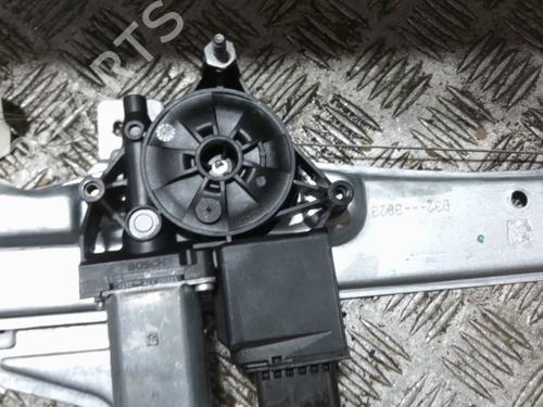 Used Rear left window mechanism Rear left window mechanism CITROËN C3 III (SX) 1.2 THP 110 (SXHNPS, SXHNZT, SXHNZ6) (110 hp) 23803674 23803674