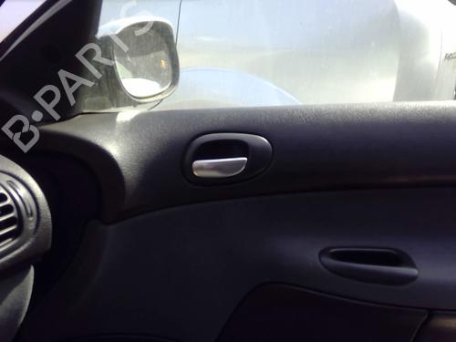 Poignée intérieure avant droite PEUGEOT 206 CC (2D) 2.0 S16 (136 hp) 26000258